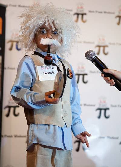 Pi Day lookalike